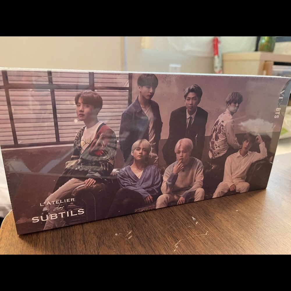 VT X BTS L'ATELIER des SUBTILS Hand Collection